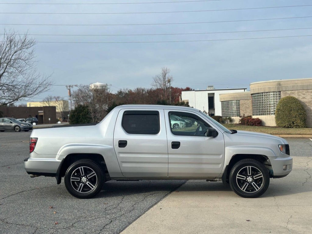 2013 Honda Ridgeline Image 6