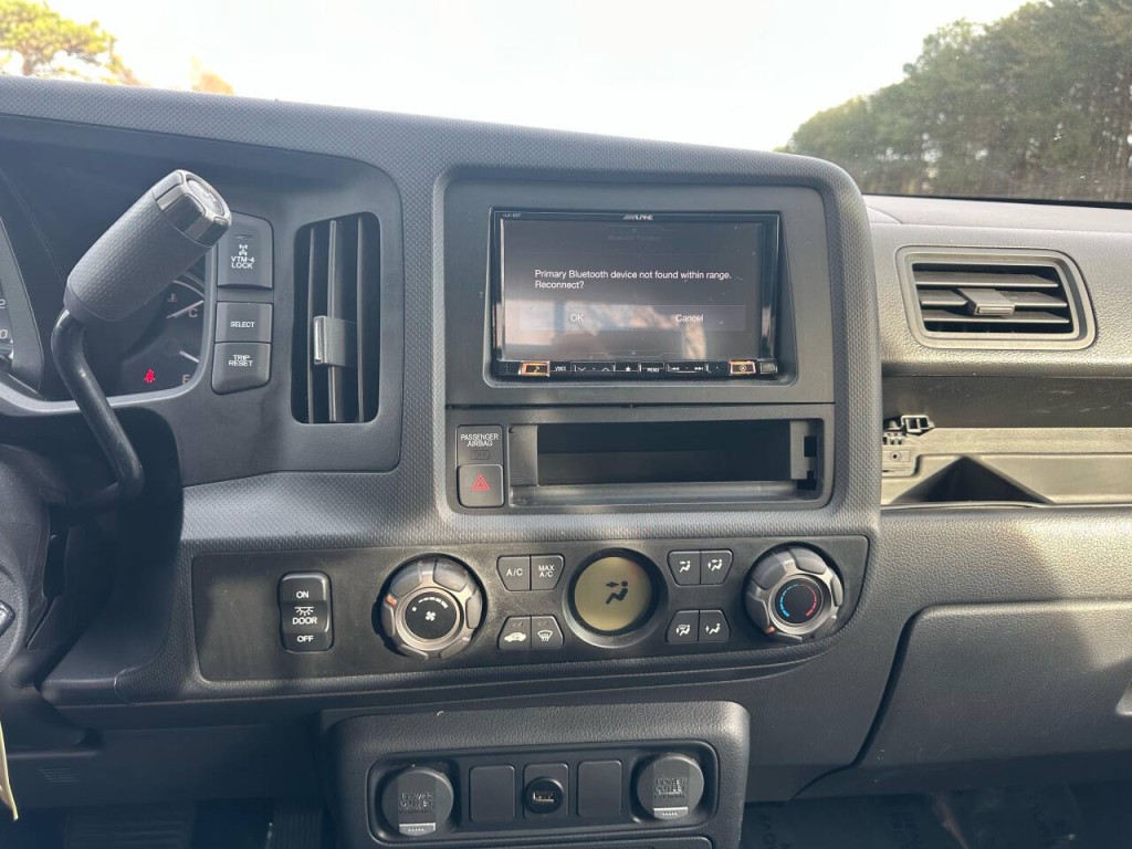 2013 Honda Ridgeline Image 14