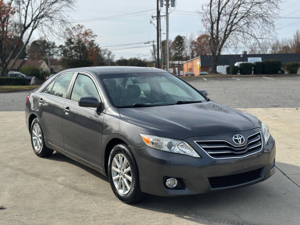 2011 Toyota Camry Image 7