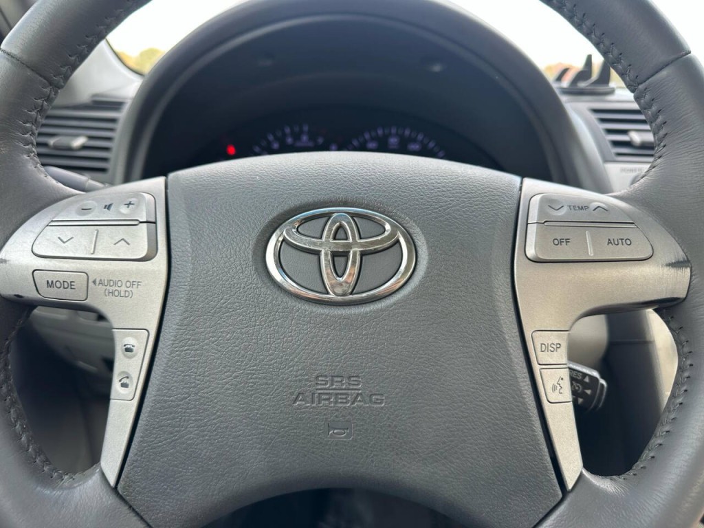 2011 Toyota Camry Image 15