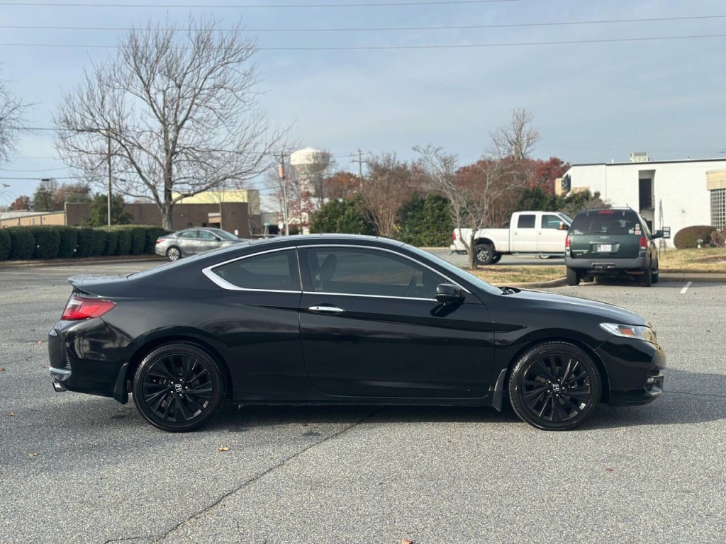 2017 Honda Accord Image 6