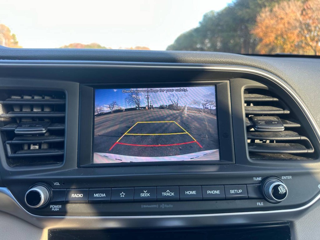 2019 Hyundai Elantra Image 13