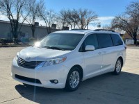 Image for 2015 Toyota Sienna XLE 7 Passenger Auto Access Seat ID: 7025511