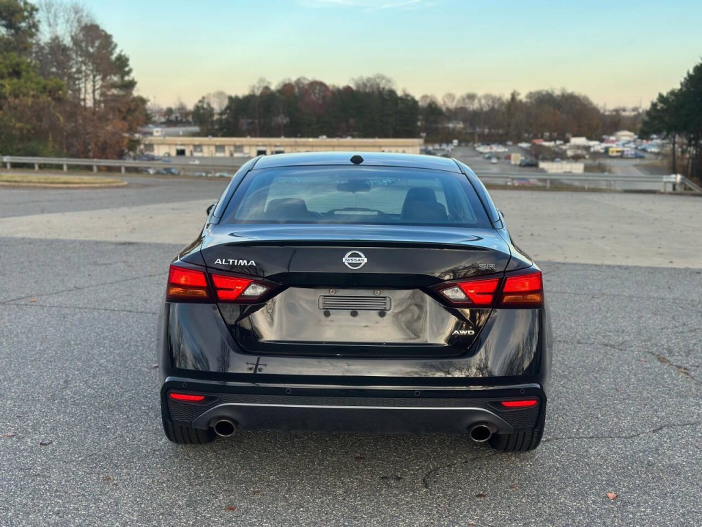 2021 Nissan Altima Image 4