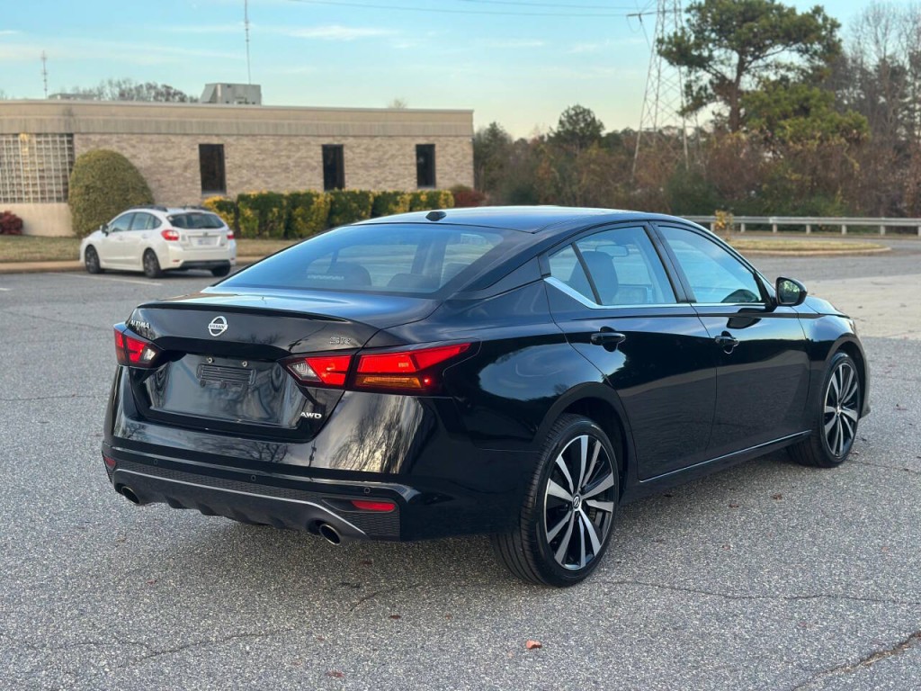 2021 Nissan Altima Image 5
