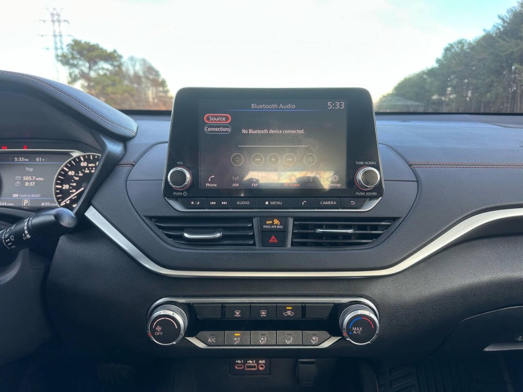 2021 Nissan Altima Image 15