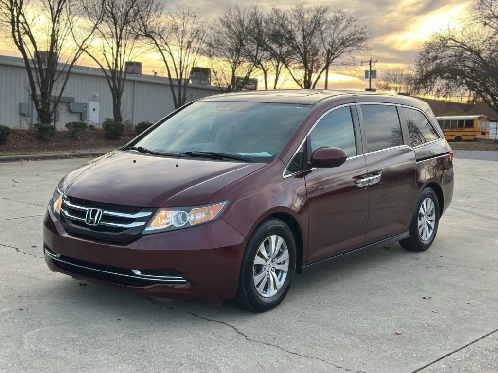2016 Honda Odyssey Image 1