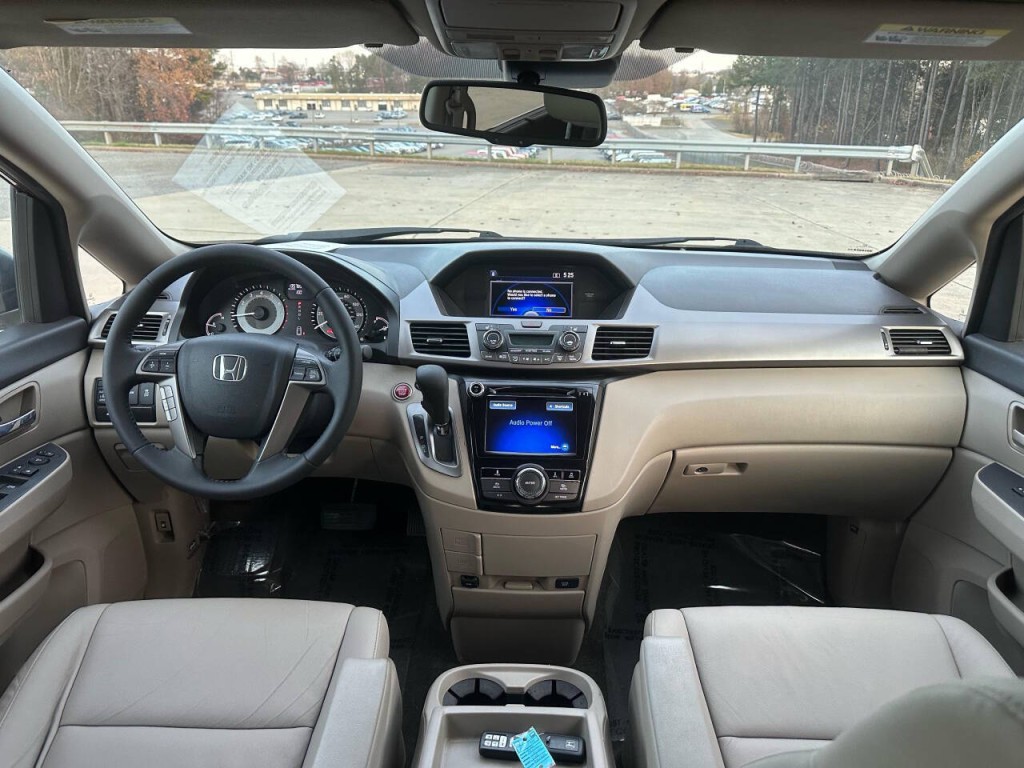 2016 Honda Odyssey Image 12