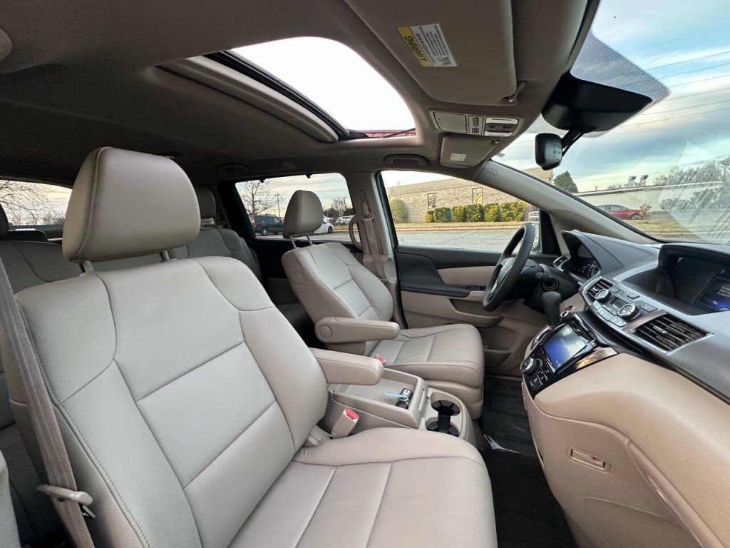 2016 Honda Odyssey Image 13