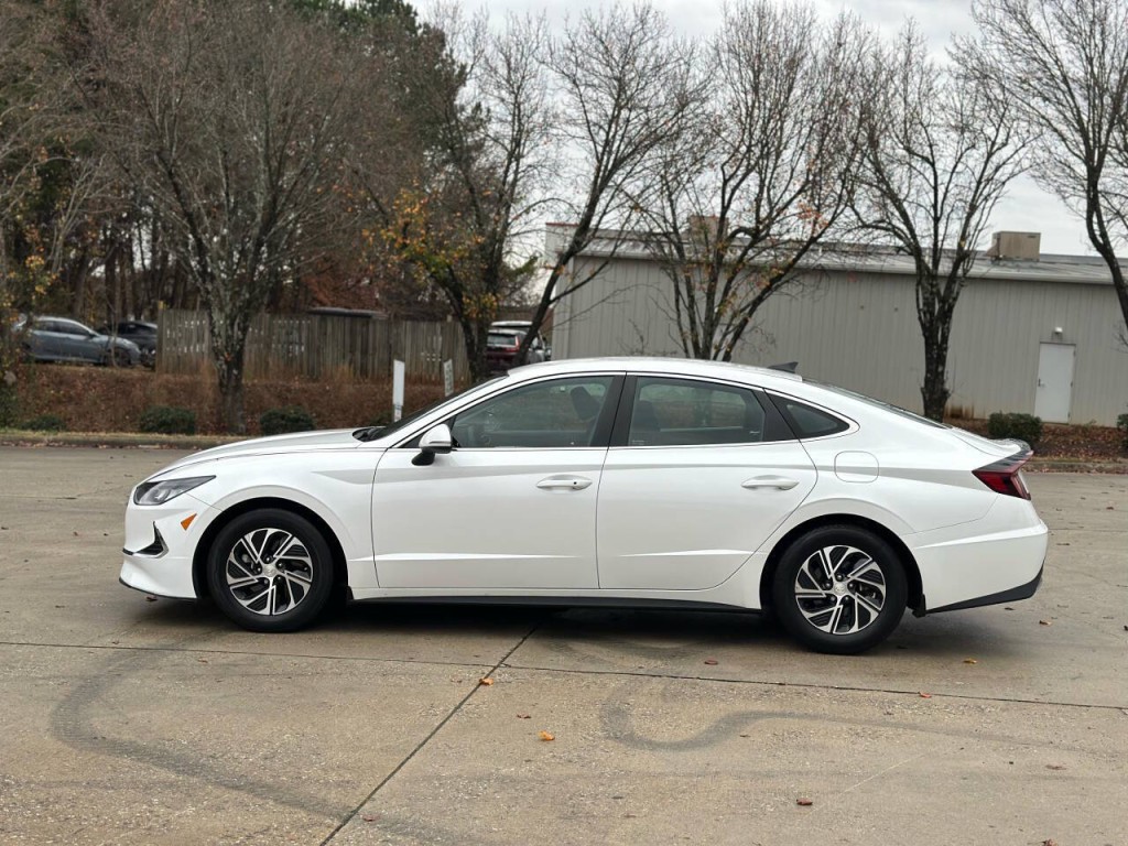 2022 Hyundai Sonata Image 2