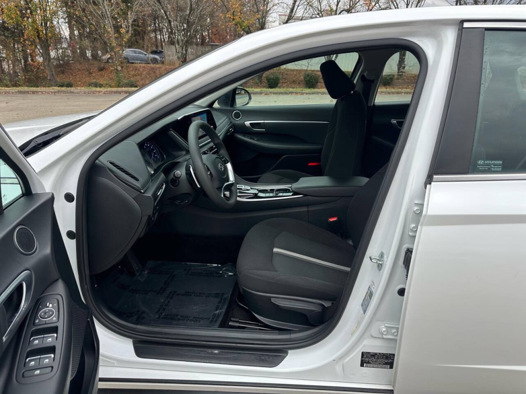 2022 Hyundai Sonata Image 8