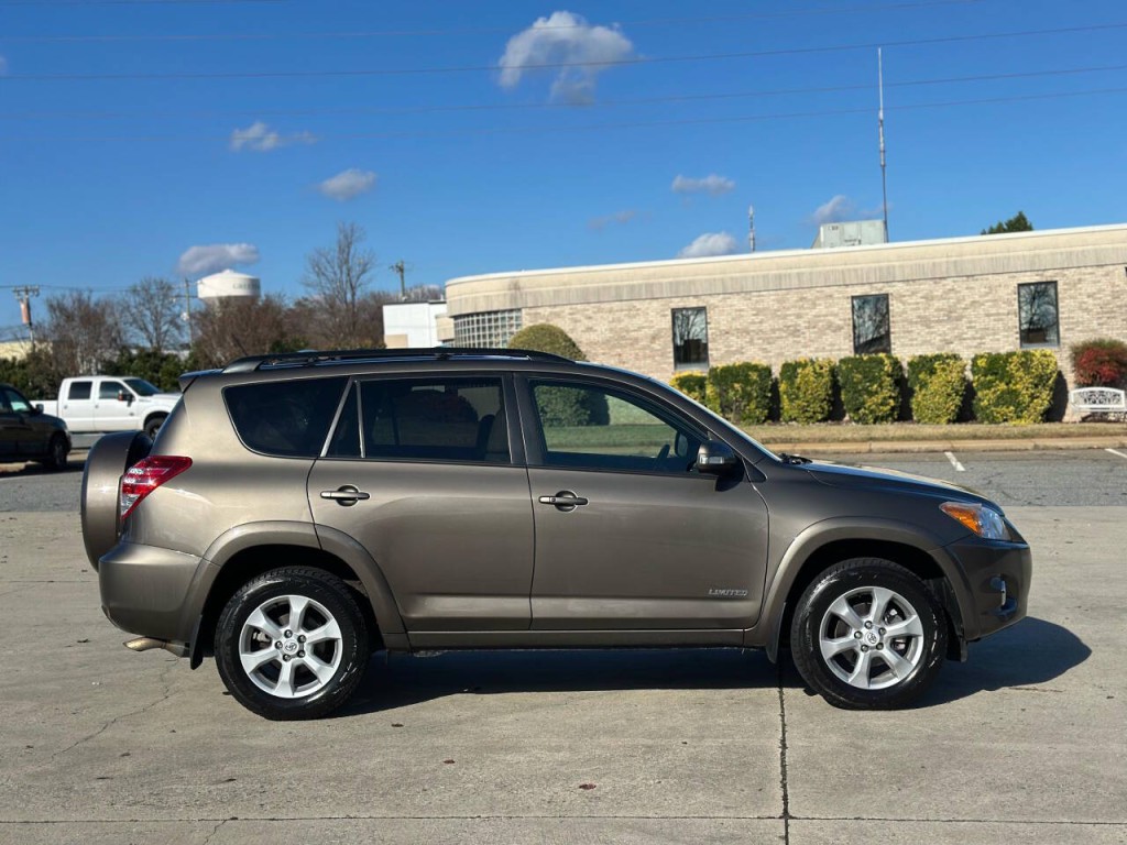 2011 Toyota Rav4 Image 6