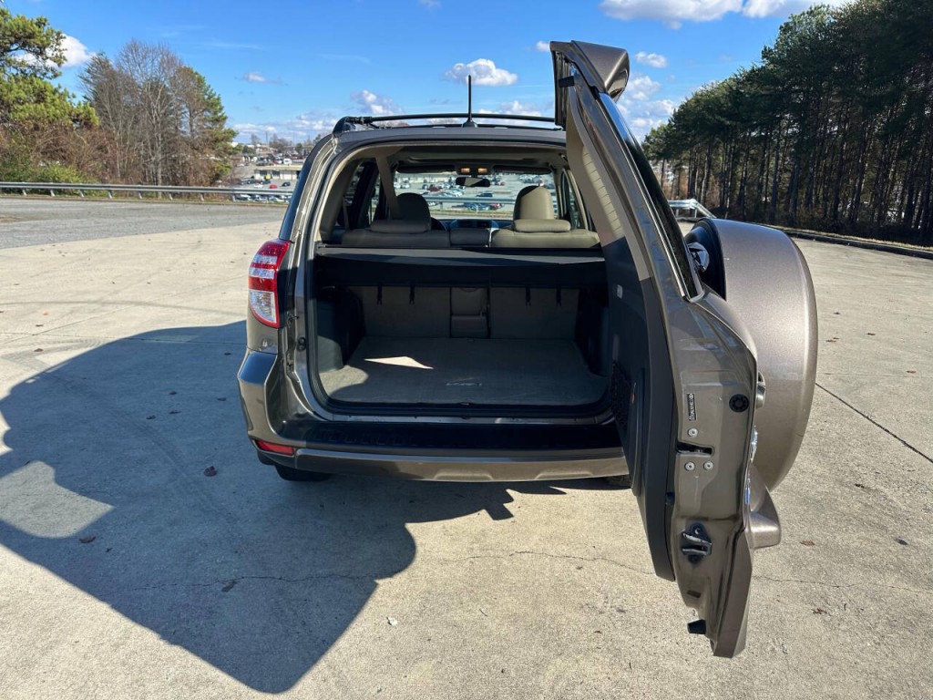 2011 Toyota Rav4 Image 17