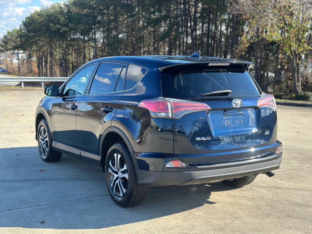 2018 Toyota Rav4 Image 3