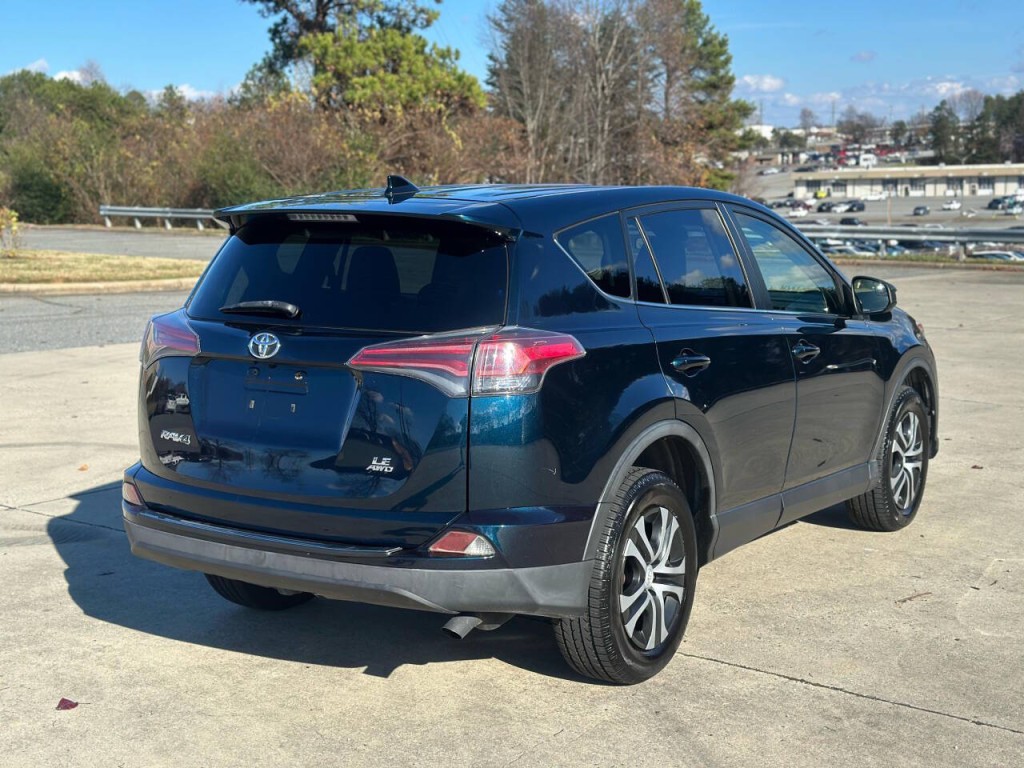 2018 Toyota Rav4 Image 4