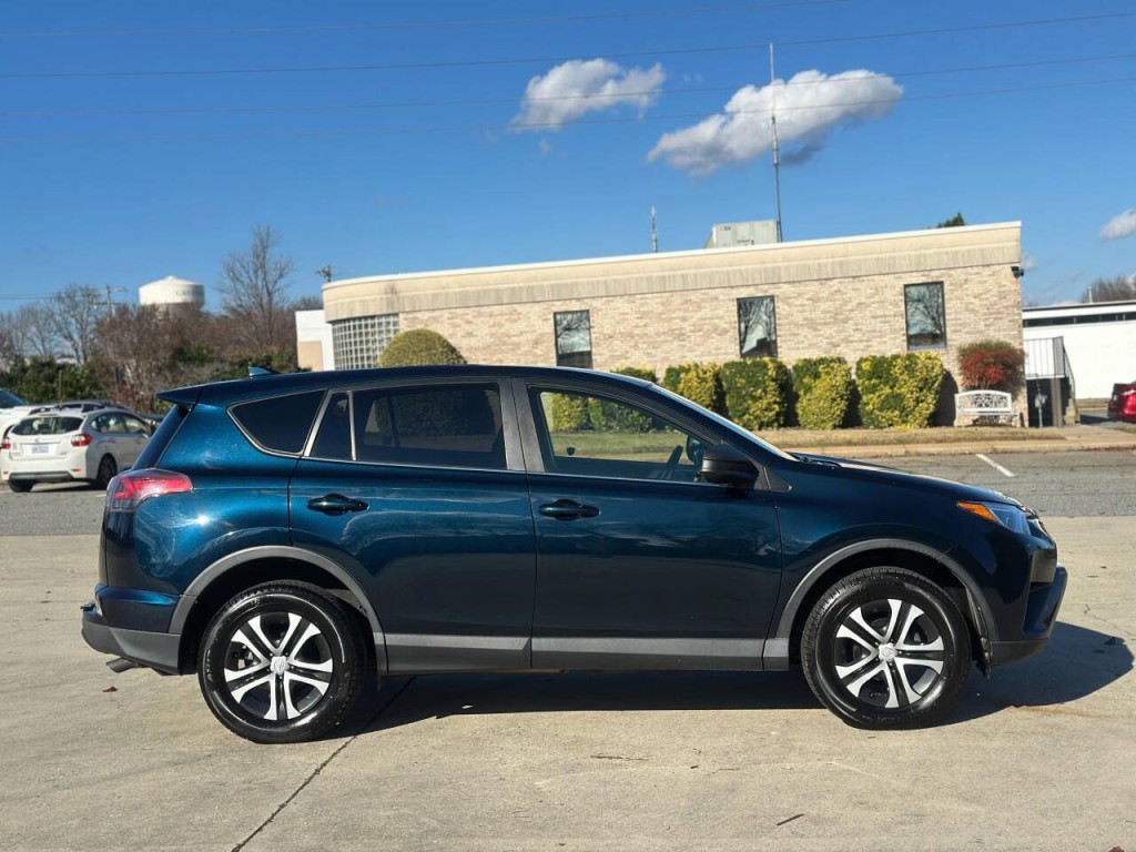 2018 Toyota Rav4 Image 6
