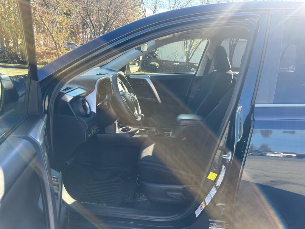 2018 Toyota Rav4 Image 8