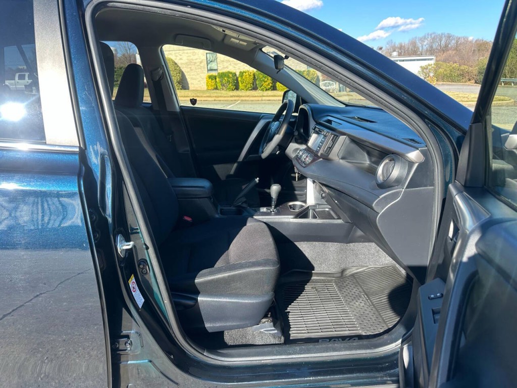 2018 Toyota Rav4 Image 12