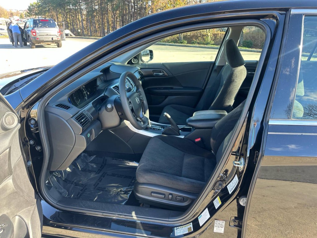 2015 Honda Accord Image 8