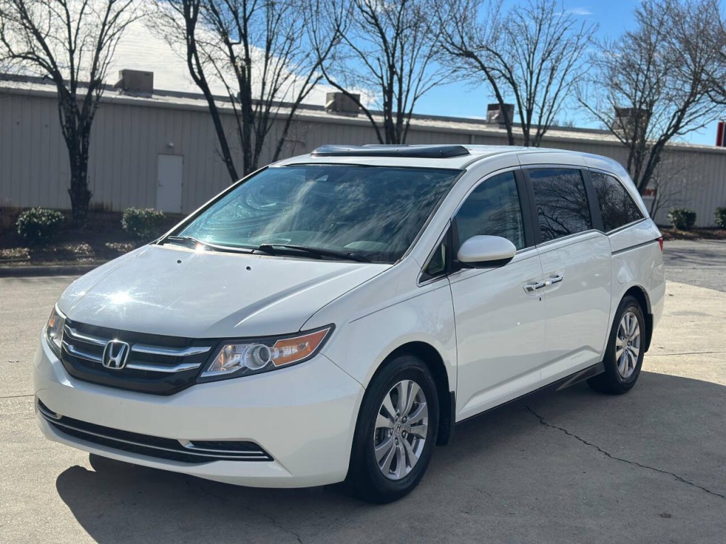 2016 Honda Odyssey Image 1