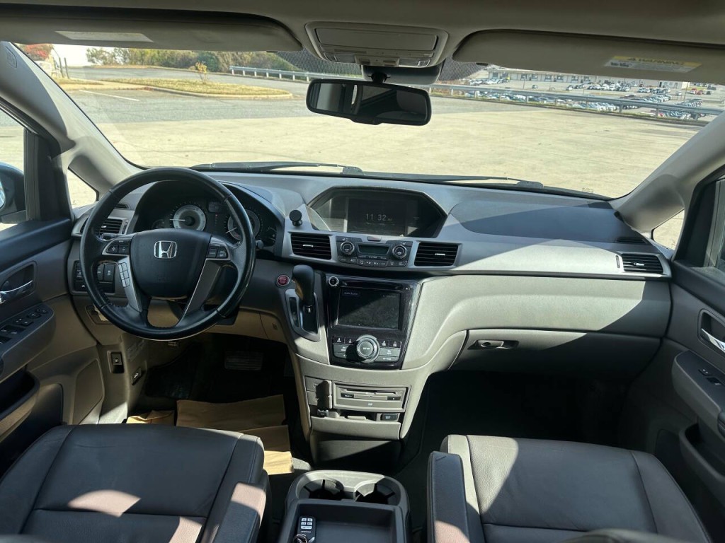 2016 Honda Odyssey Image 11