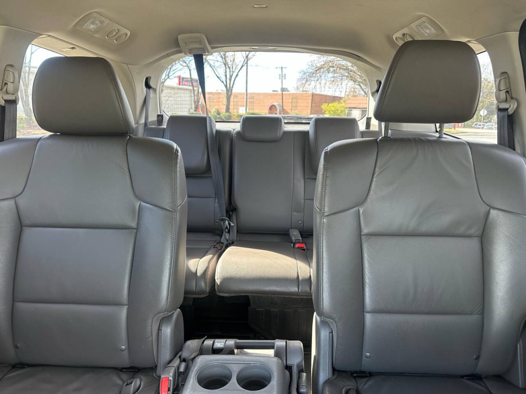 2016 Honda Odyssey Image 13