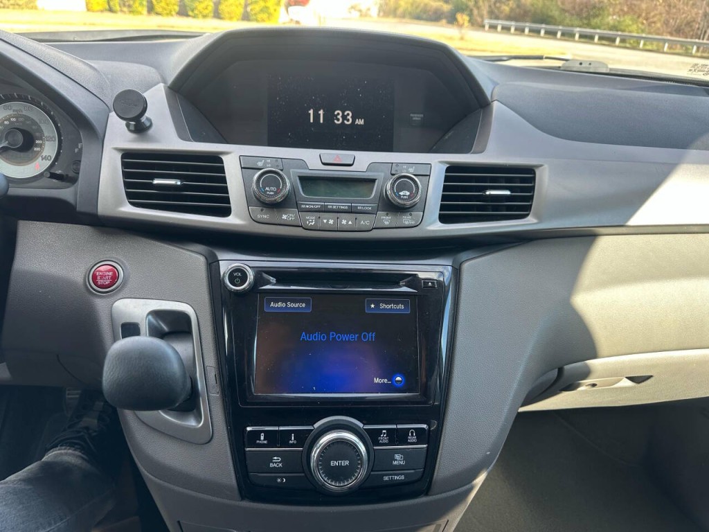 2016 Honda Odyssey Image 14