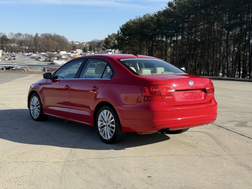 2012 Volkswagen Jetta Image 3