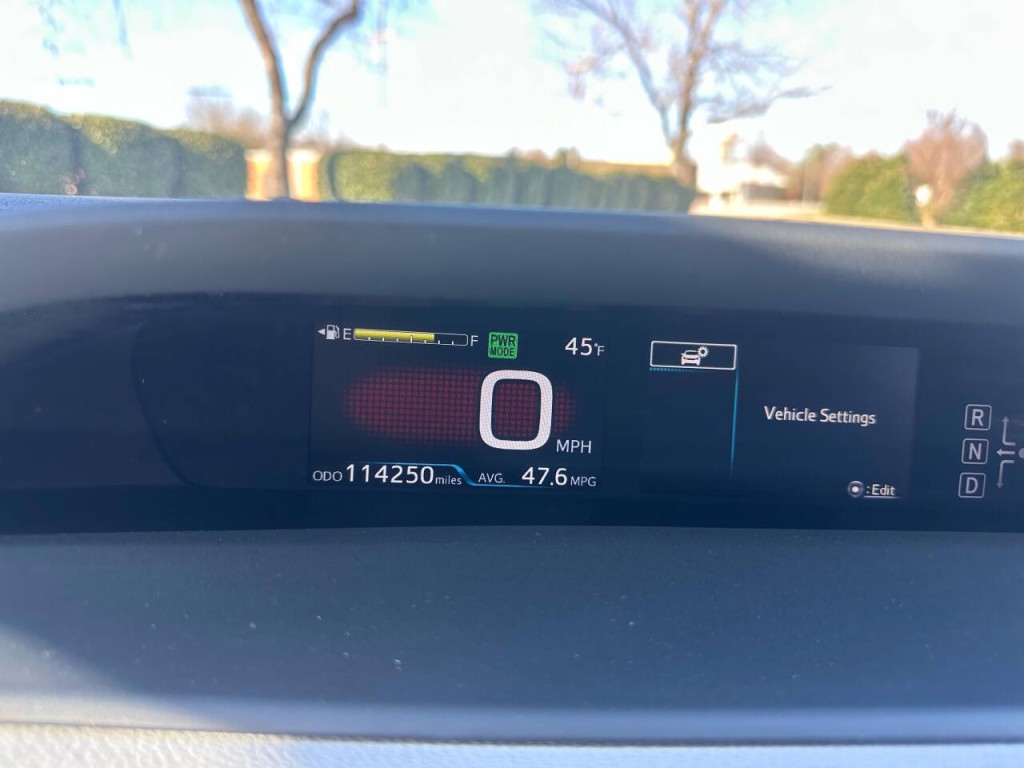 2016 Toyota Prius Image 16