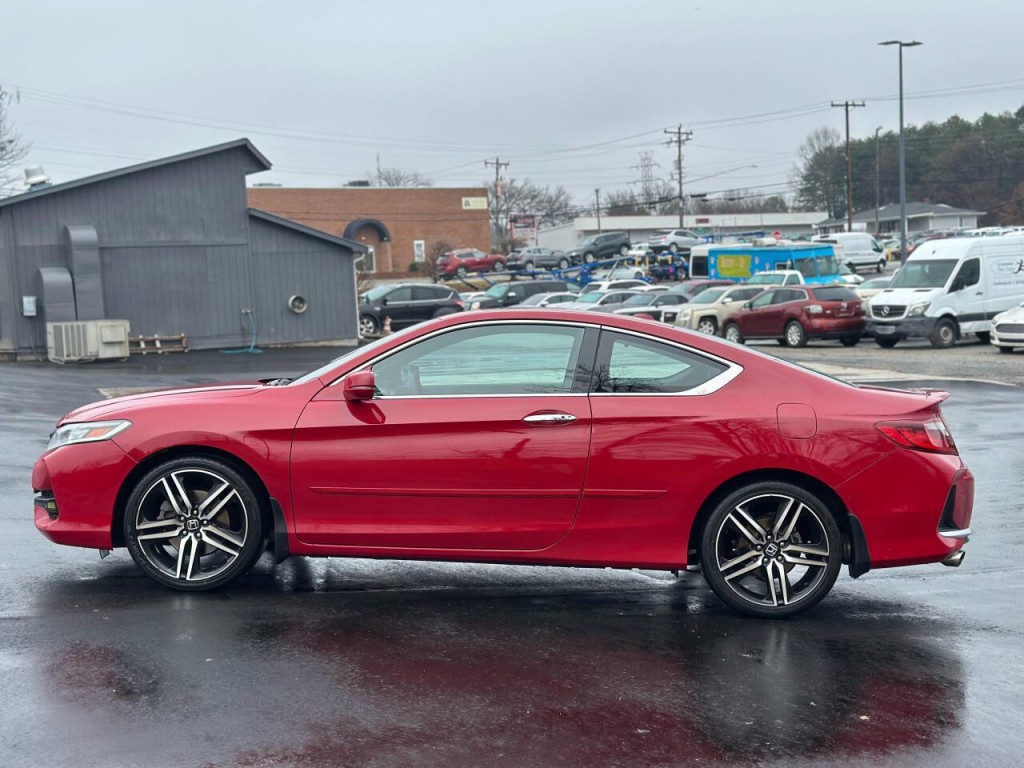 2016 Honda Accord Image 2