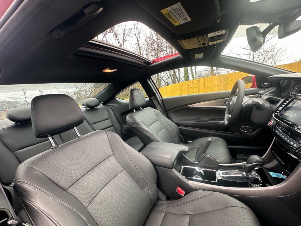 2016 Honda Accord Image 9