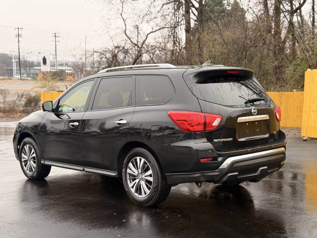 2020 Nissan Pathfinder Image 3