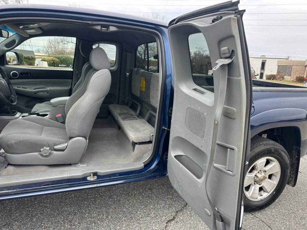 2007 Toyota Tacoma Image 8