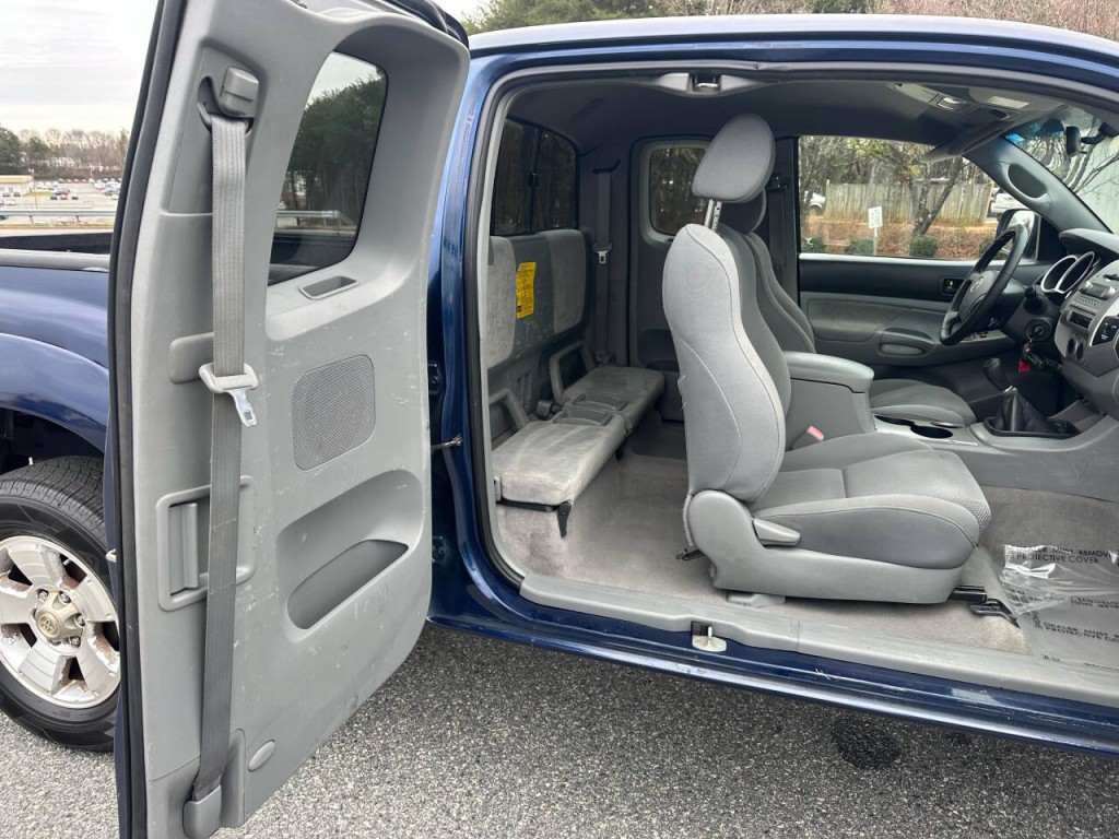 2007 Toyota Tacoma Image 9