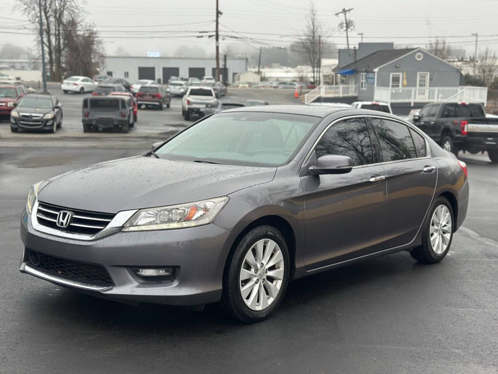 2015 Honda Accord Image 1