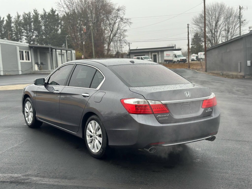 2015 Honda Accord Image 3