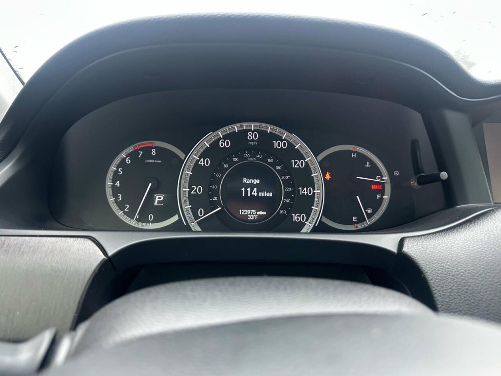 2015 Honda Accord Image 16