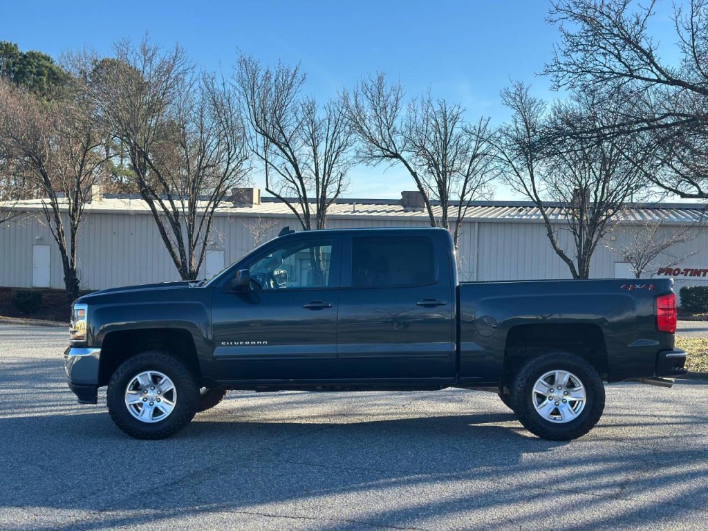 2018 Chevrolet Silverado 1500 Image 2