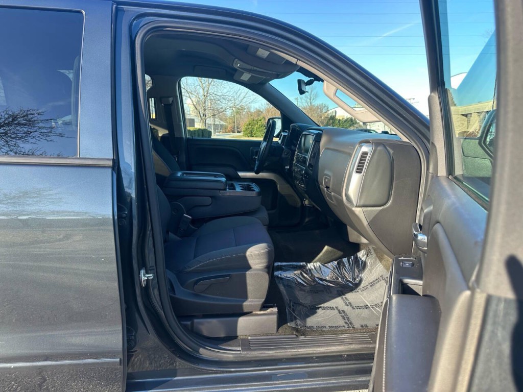 2018 Chevrolet Silverado 1500 Image 12