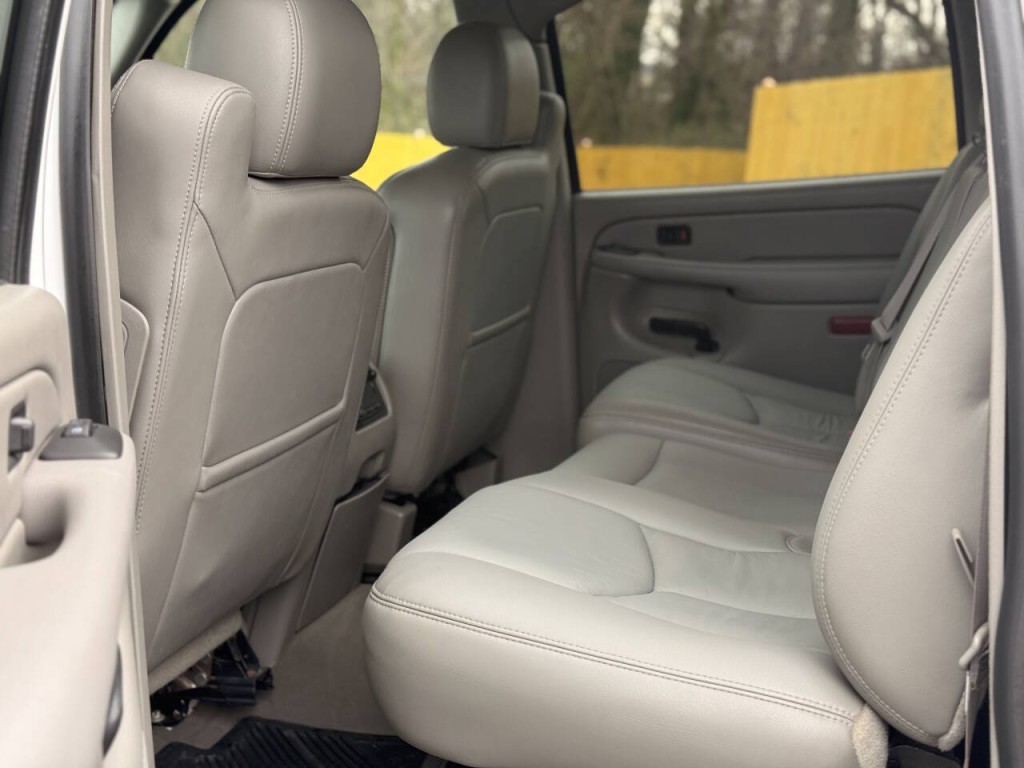 2006 Chevrolet Avalanche Image 9