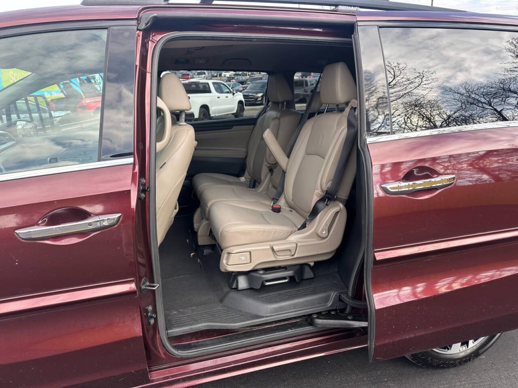 2018 Honda Odyssey Image 9
