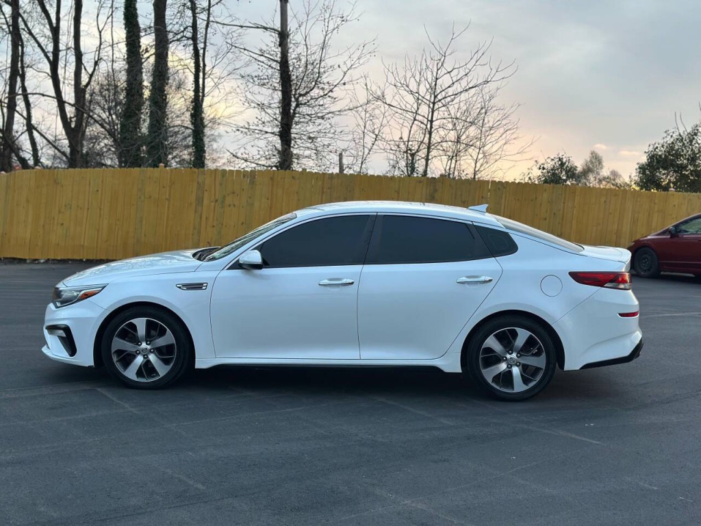 2020 Kia Optima Image 2