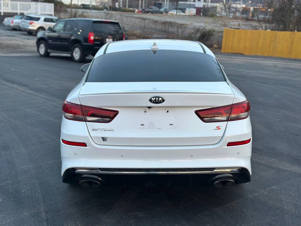 2020 Kia Optima Image 4