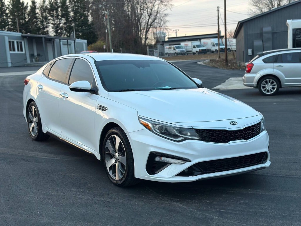 2020 Kia Optima Image 6