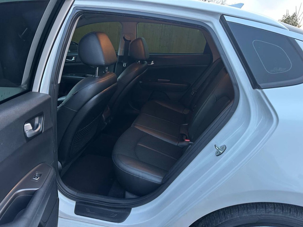 2020 Kia Optima Image 9