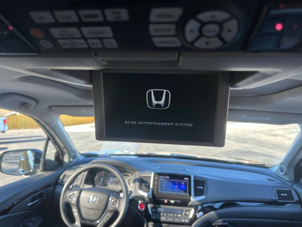 2016 Honda Pilot Image 14