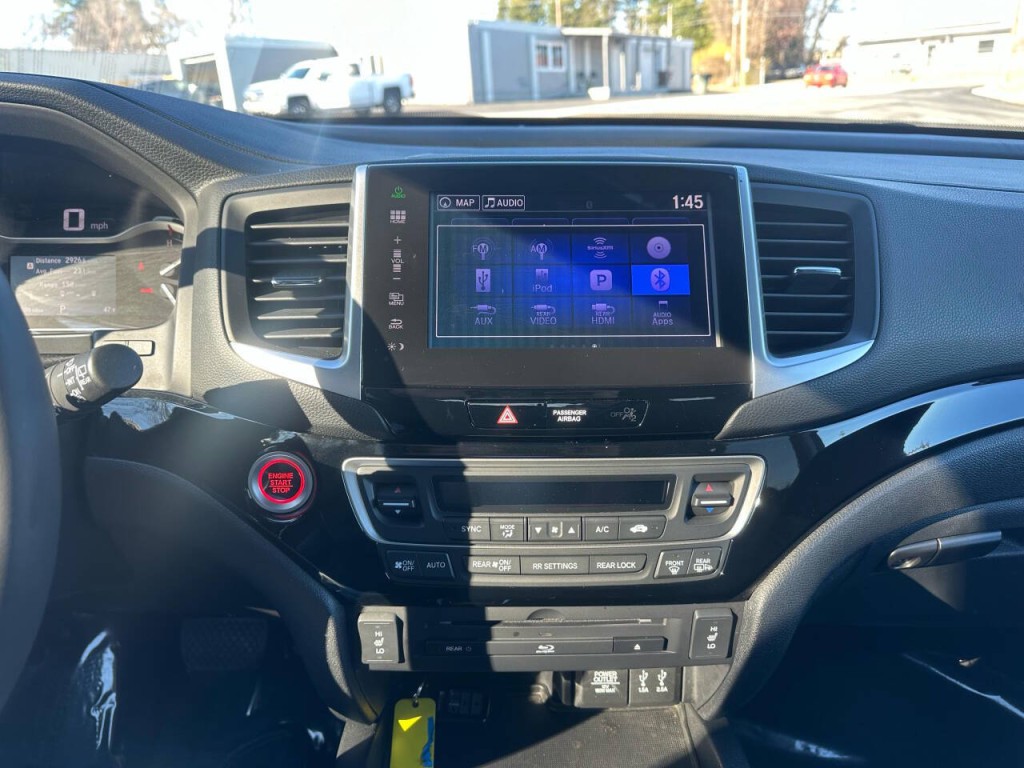 2016 Honda Pilot Image 16