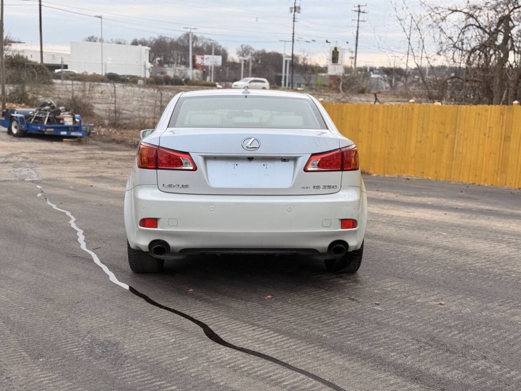 2009 Lexus IS 250 Image 4