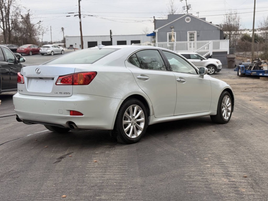 2009 Lexus IS 250 Image 5