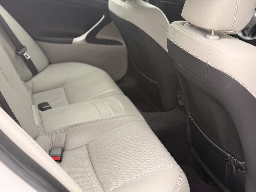 2009 Lexus IS 250 Image 10